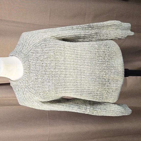 Denver Hayes green & cream thick cozy knit long sleeve sweater, size medium, NWT - Picture 1 of 9